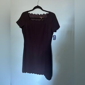 Dalia Size 6 scalloped hem Black Dress